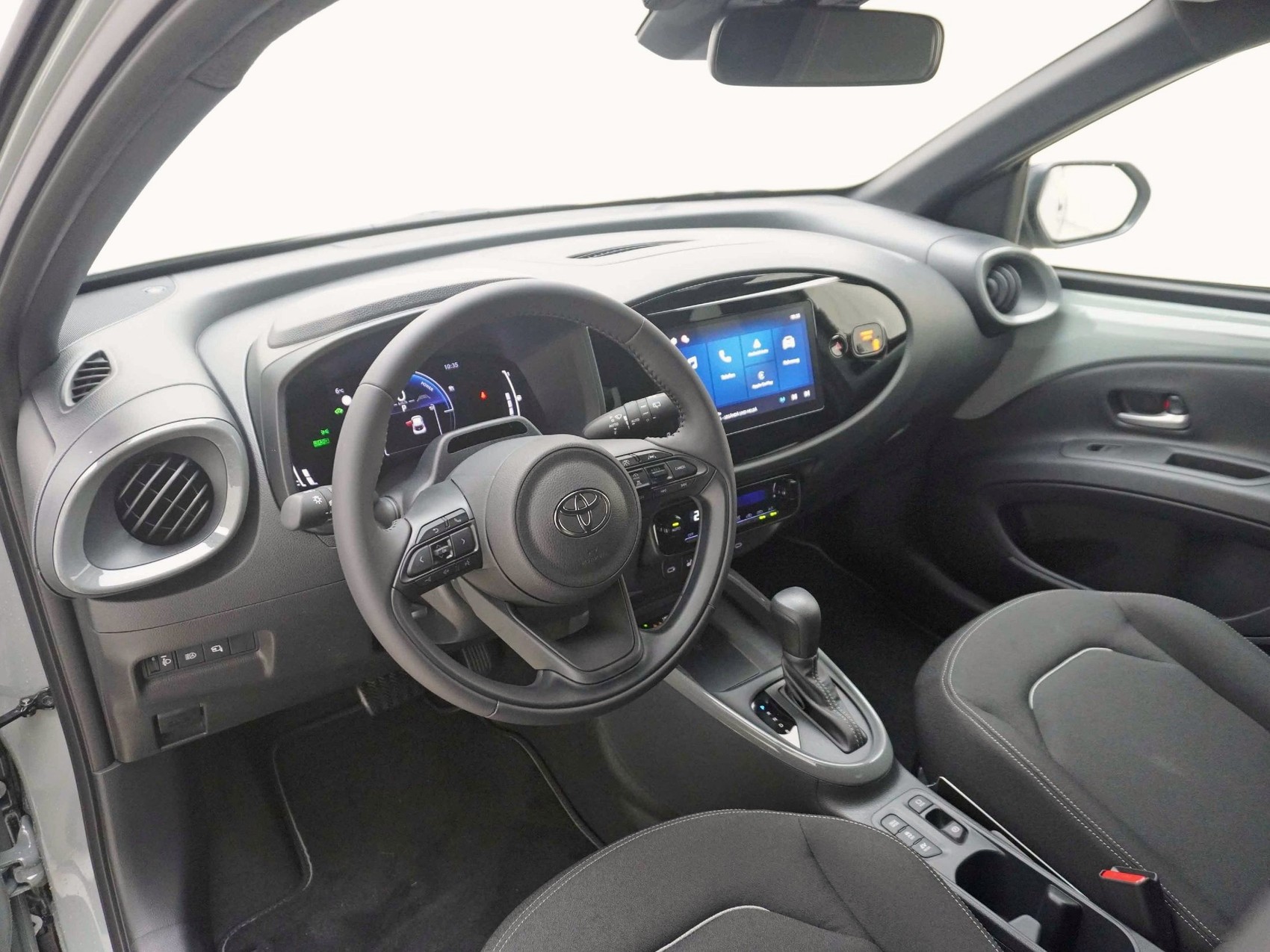TOYOTA Aygo X 1.5 VVT-i HSD Trend ** inkl. Park Sensoren vo & hi **-image-13