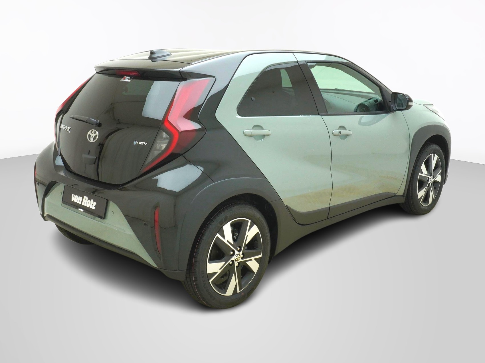 TOYOTA Aygo X 1.5 VVT-i HSD Trend-showroom-element-3