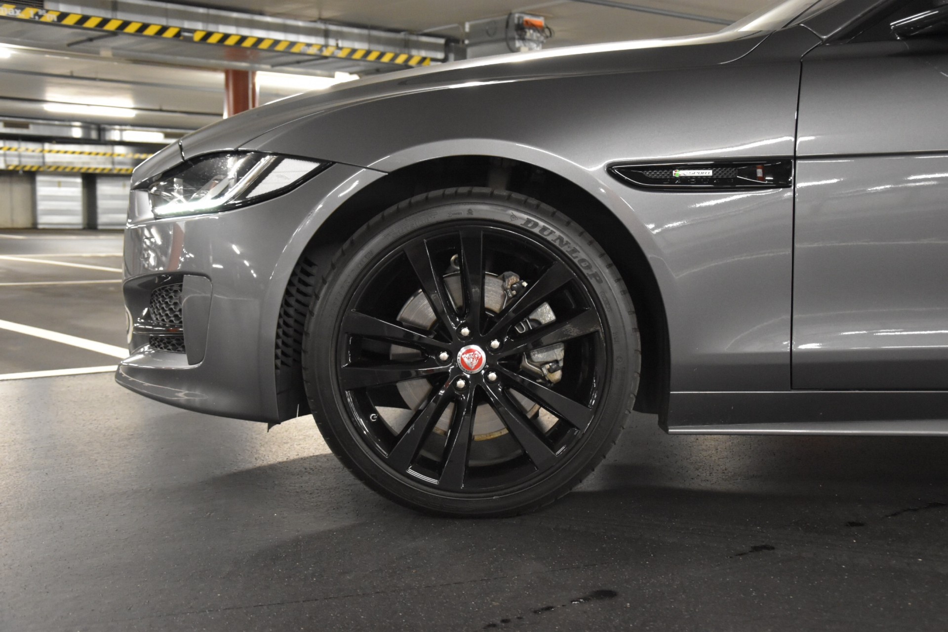 JAGUAR XE 20d R-Sport AWD Automat-showroom-element-2