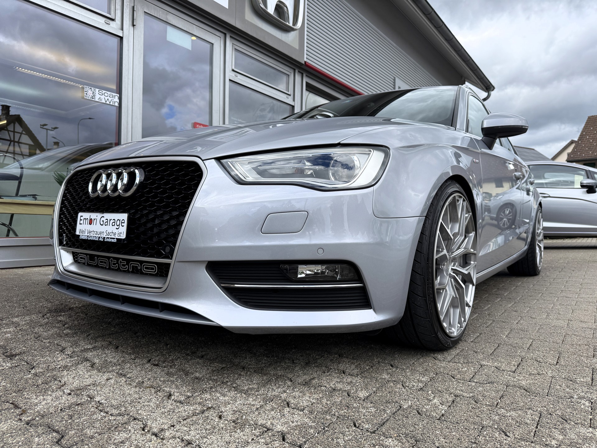AUDI A3 Sportback 2.0 TDI Ambition S-tronic-image-3