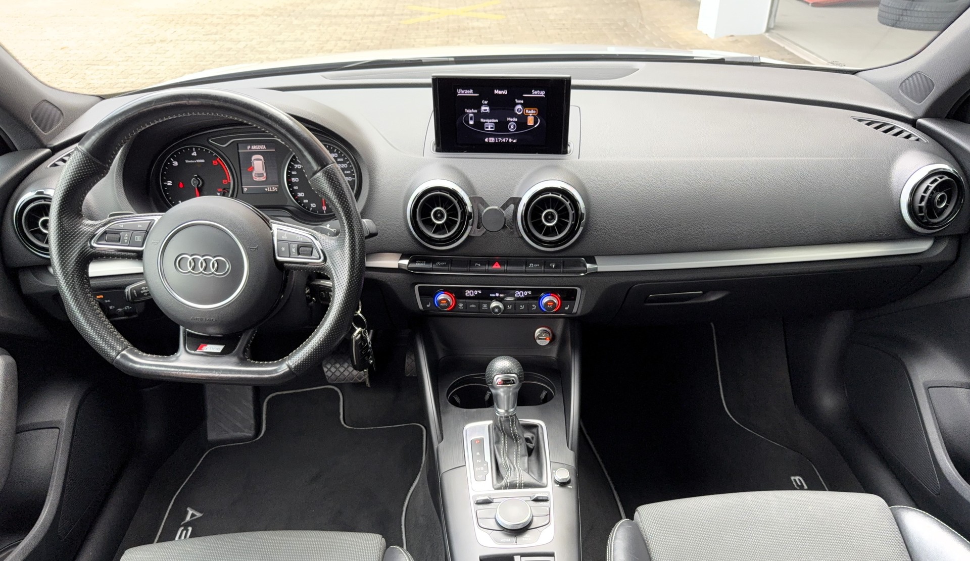 AUDI A3 Sportback 2.0 TDI Ambition S-tronic-image-11