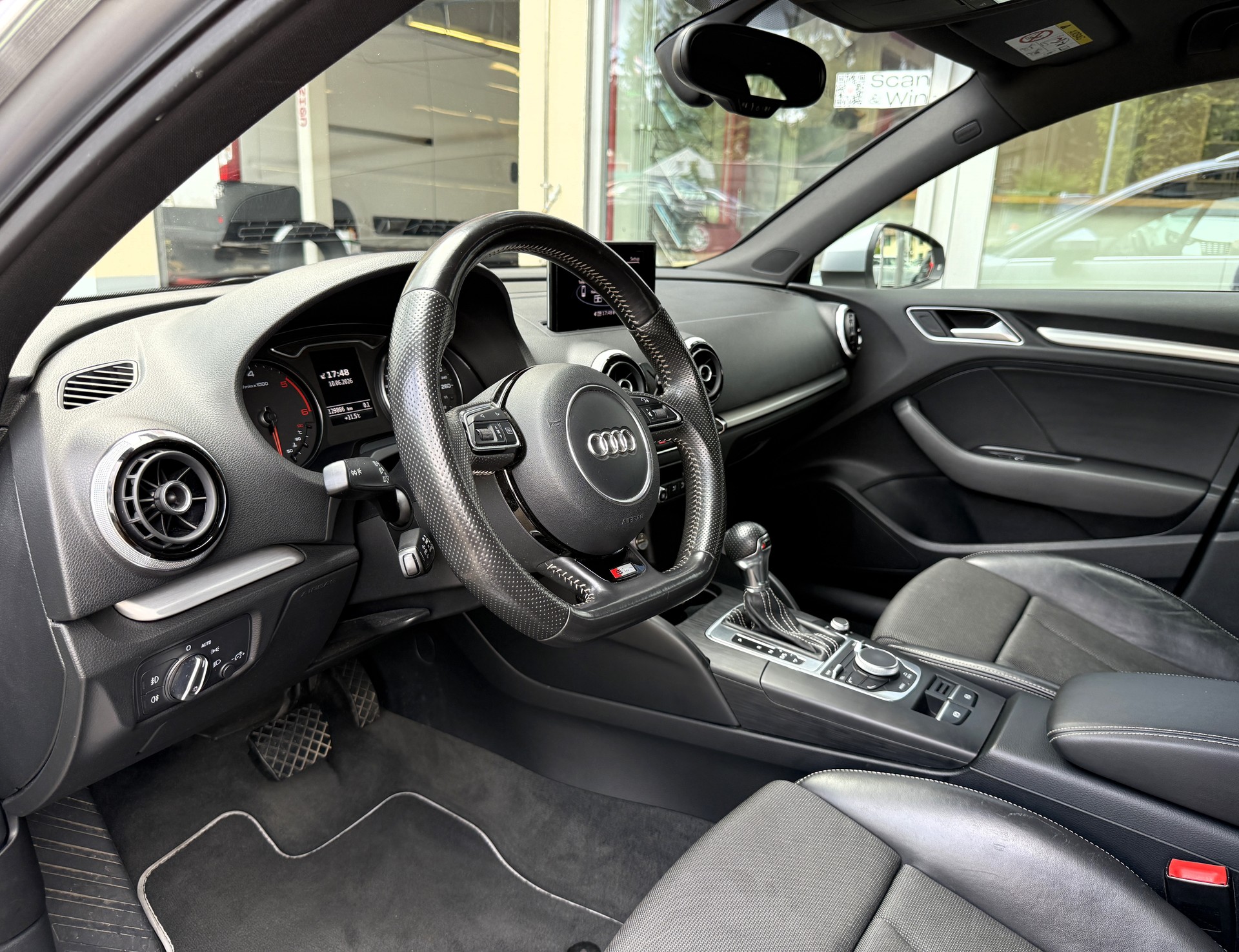 AUDI A3 Sportback 2.0 TDI Ambition S-tronic-image-13