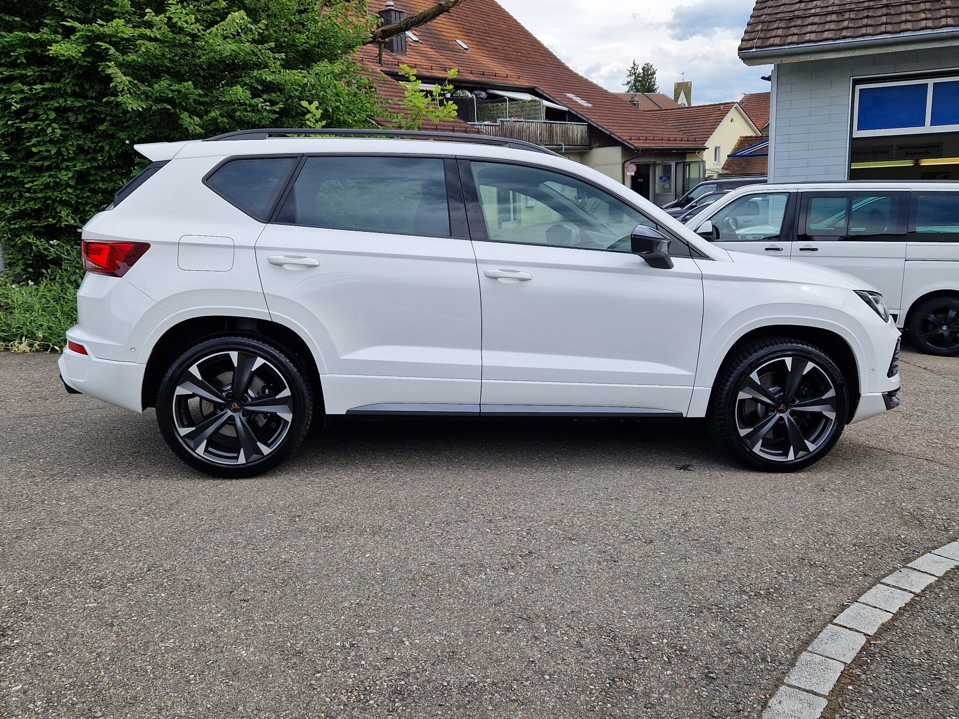CUPRA Ateca 2.0TSI VZ 4Drive DSG-image-2