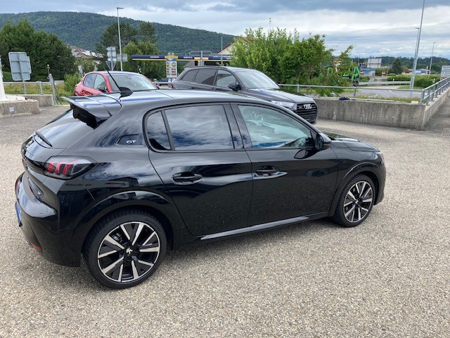 PEUGEOT 208 1.2 PureTech GT EAT8-showroom-element-3