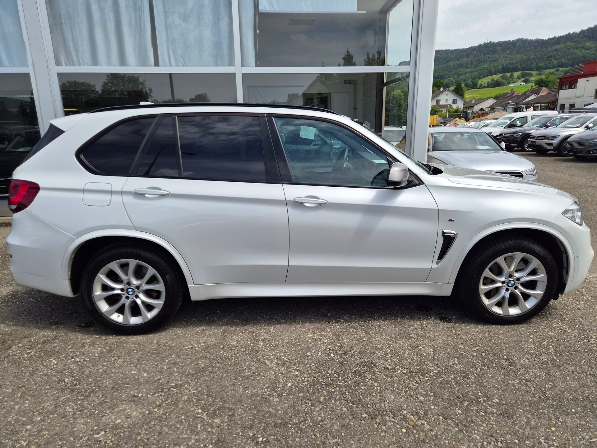 BMW X5 xDrive M50d Steptronic-image-6