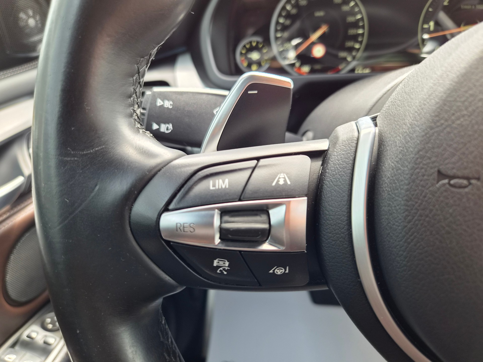 BMW X5 xDrive M50d Steptronic-image-17