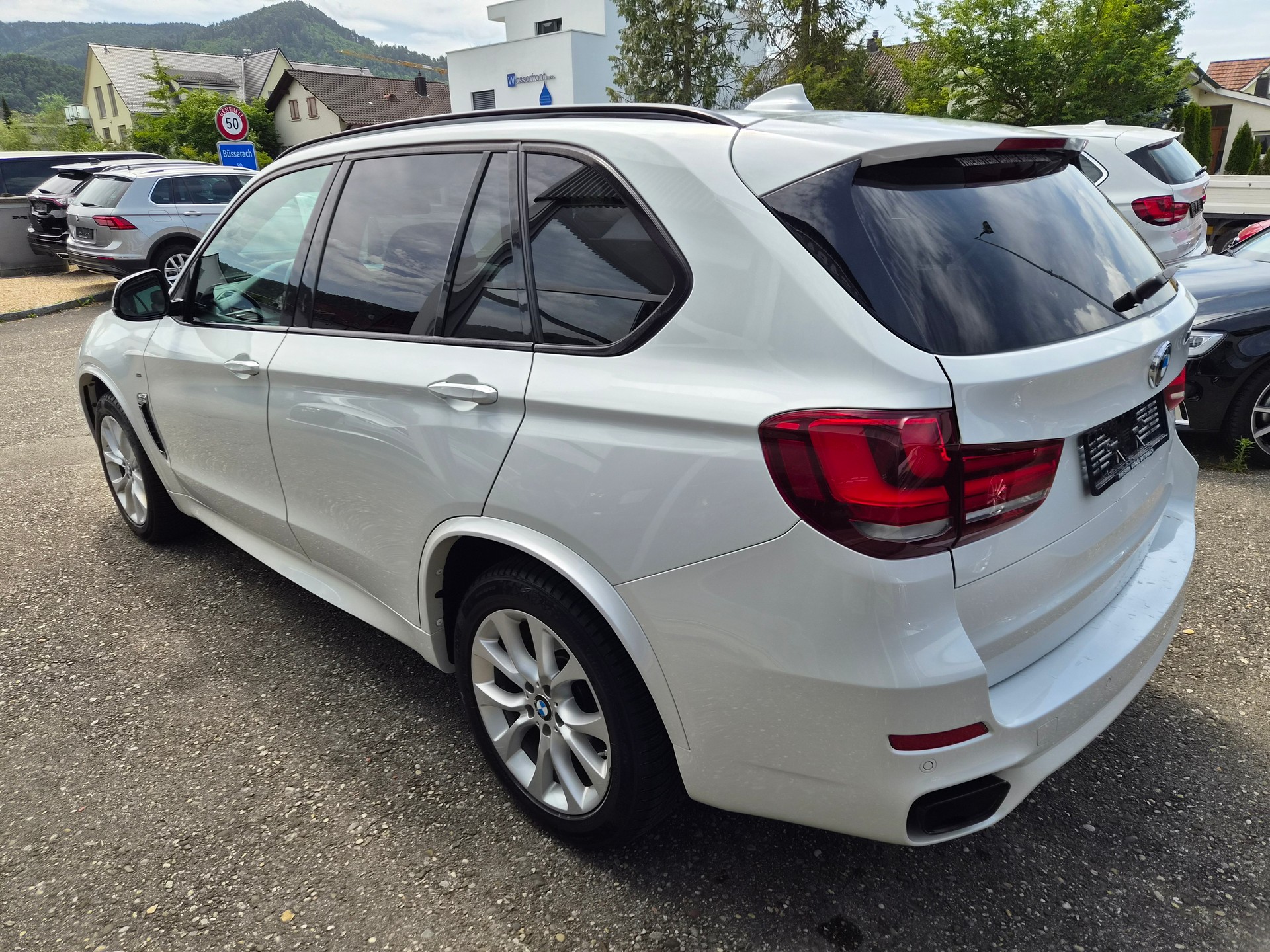 BMW X5 xDrive M50d Steptronic-showroom-element-3
