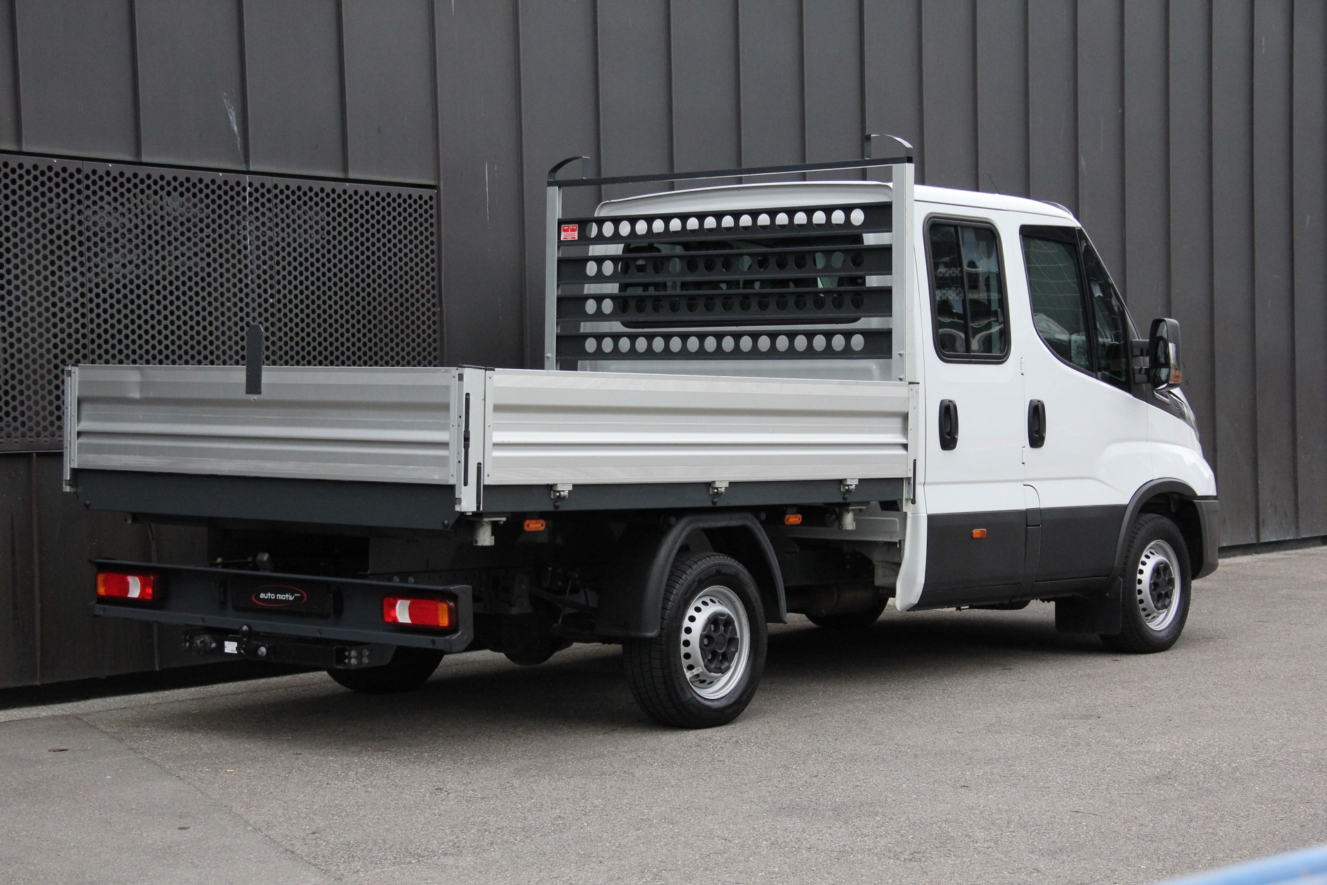 IVECO 35 C 16 A8 D *AUTOMAT* *KIPPER-3-SEITEN* *RÜCKFAHRKAMERA* *7-SITZE* *KLIMA* *ANHÄNGERKUPPLUNG* *910Kg-NUTZLAST*-image-7