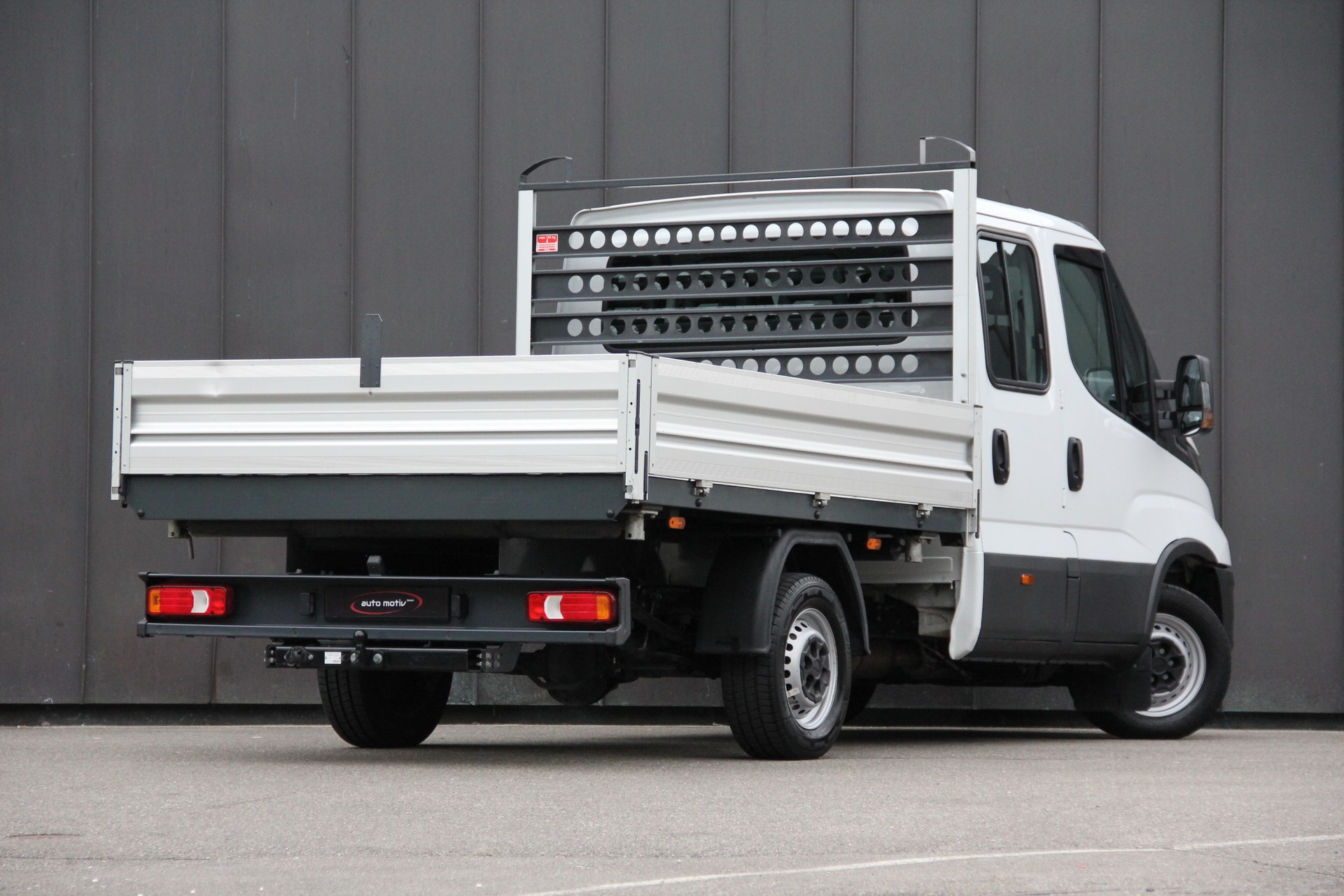 IVECO 35 C 16 A8 D *AUTOMAT* *KIPPER-3-SEITEN* *RÜCKFAHRKAMERA* *7-SITZE* *KLIMA* *ANHÄNGERKUPPLUNG* *910Kg-NUTZLAST*-image-5