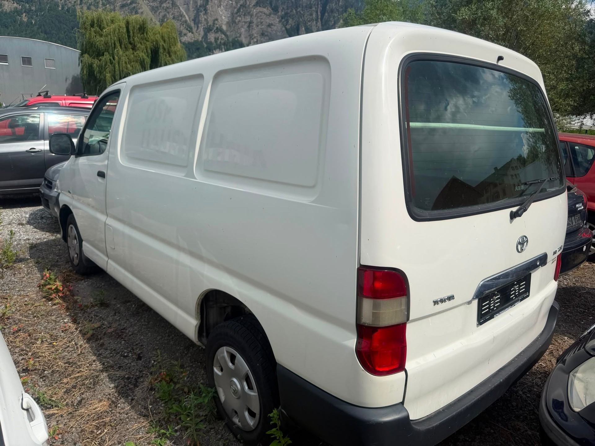 TOYOTA Hiace D-4D Van SWB-image-10