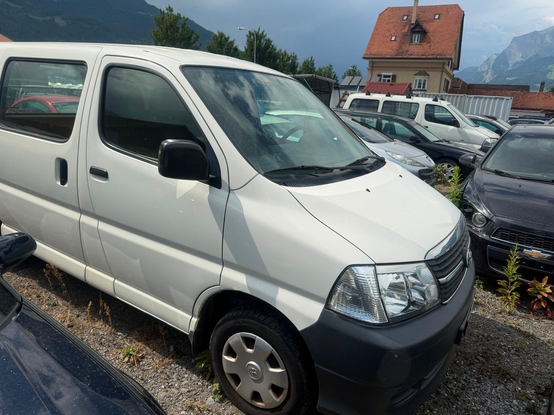 TOYOTA Hiace D-4D Van SWB-image-9