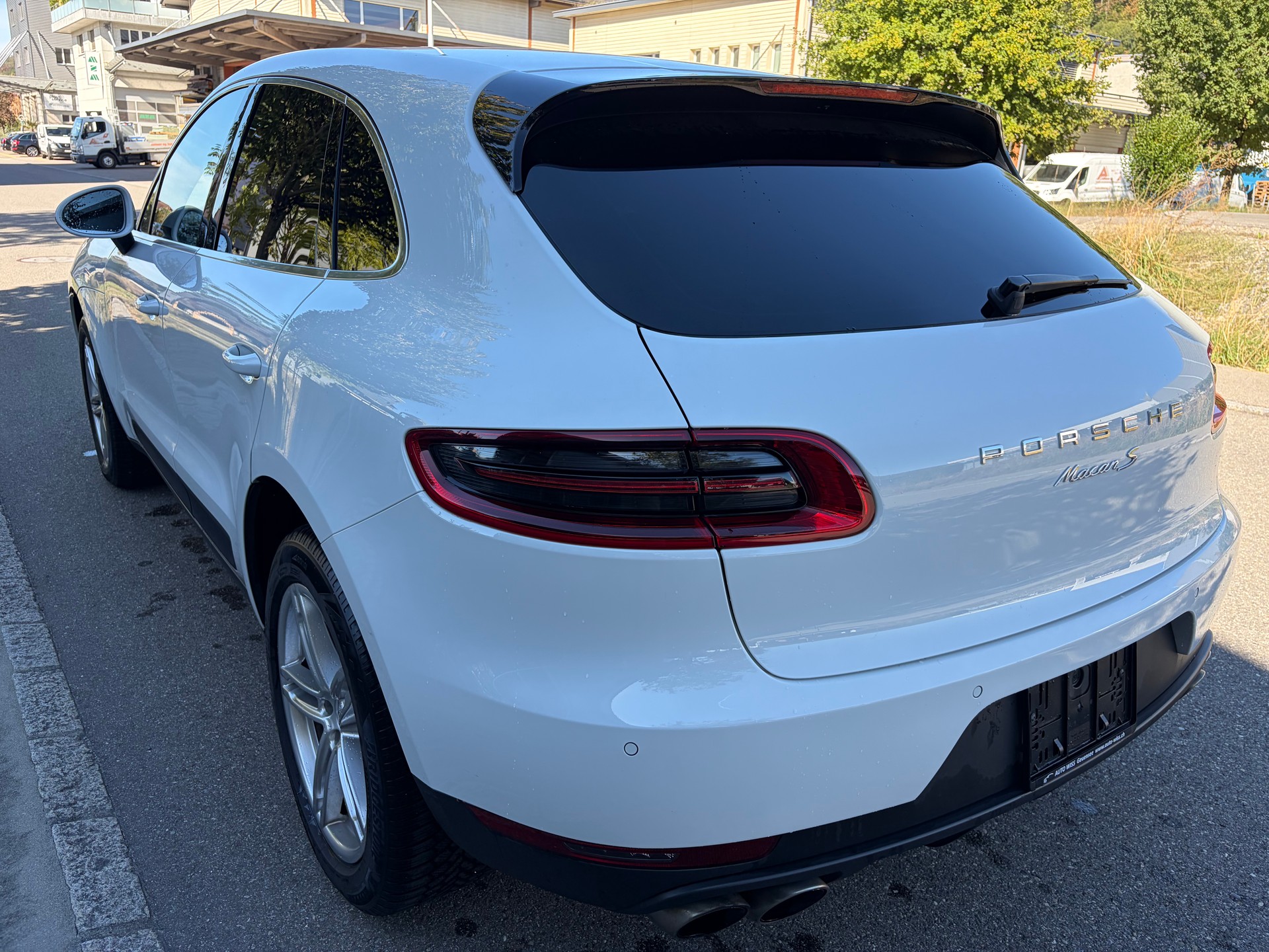 PORSCHE Macan S PDK-showroom-element-3