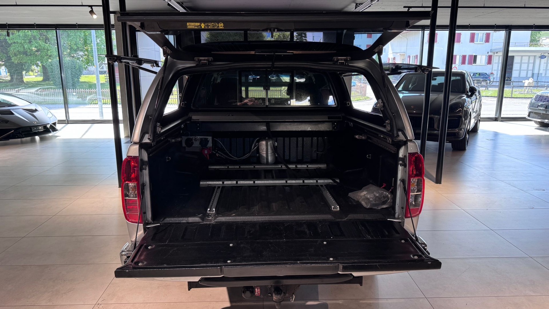 NISSAN Navara V6 Double Cab LE EVO 3.0 dCi 4WD Automat-image-5