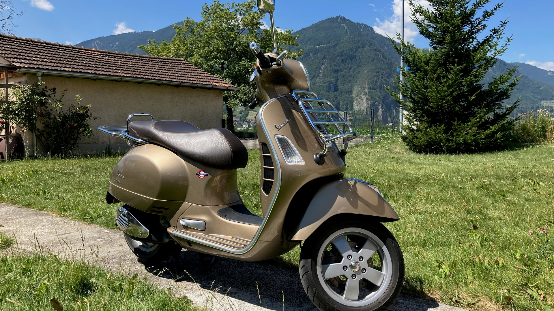 PIAGGIO GTS Super 125-image-0