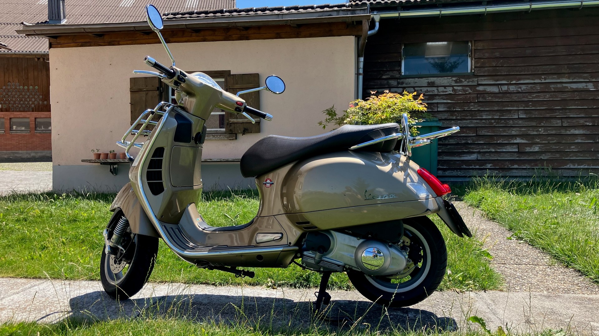 PIAGGIO GTS Super 125-image-2