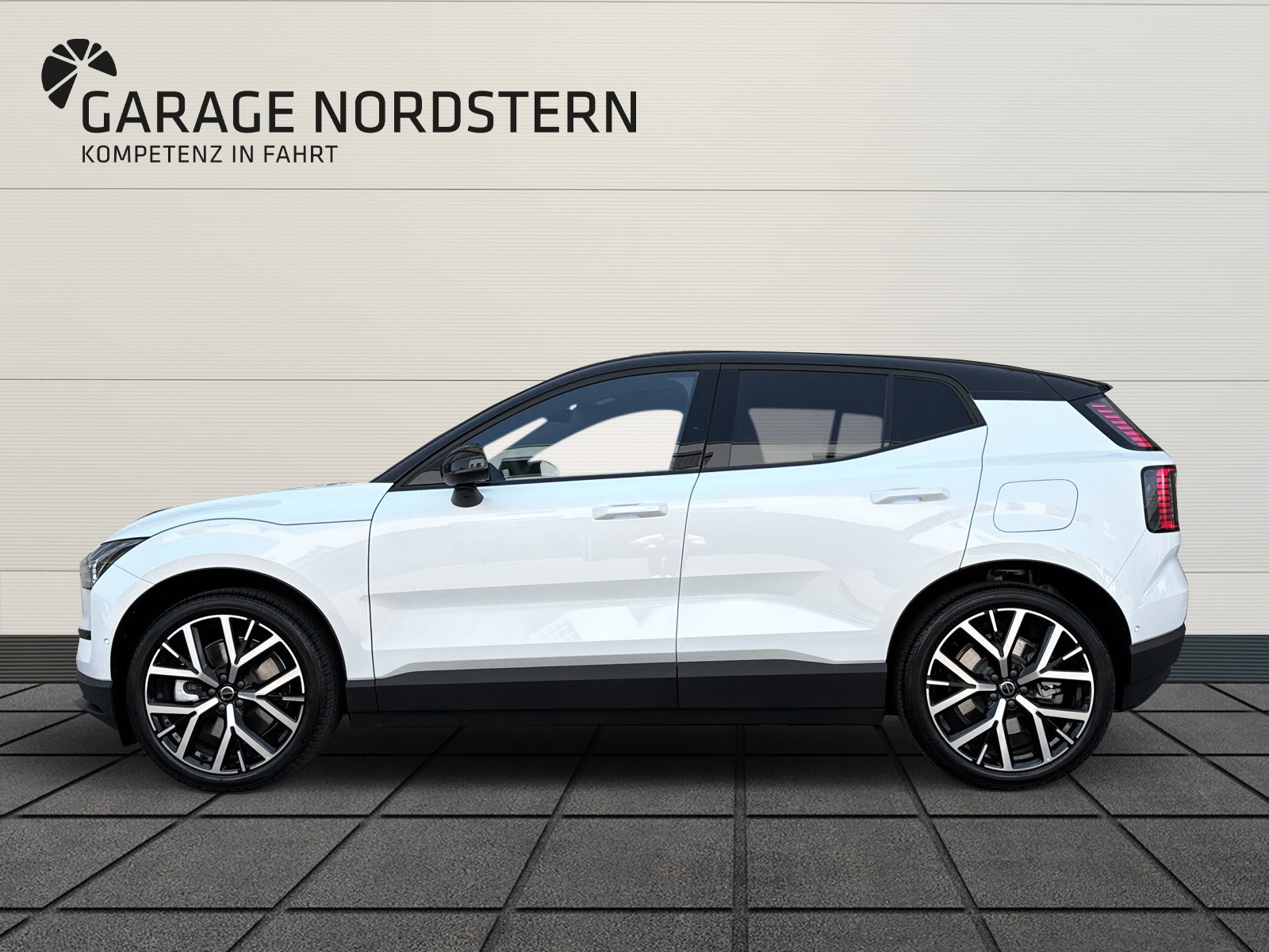 VOLVO EX30 E60 Twin Ultra Performance AWD-showroom-element-1