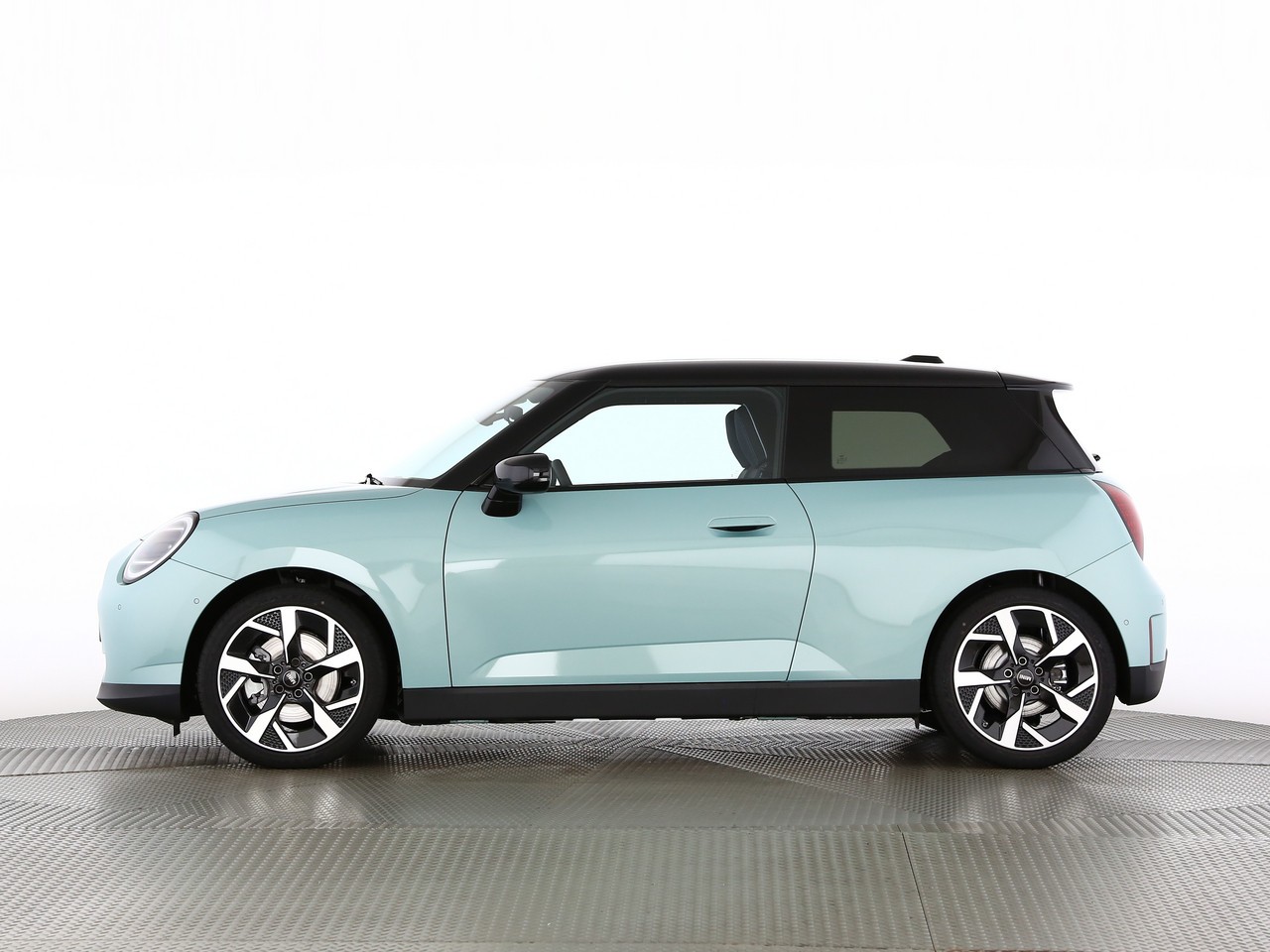 MINI Cooper E I MINI Days Offer-showroom-element-2