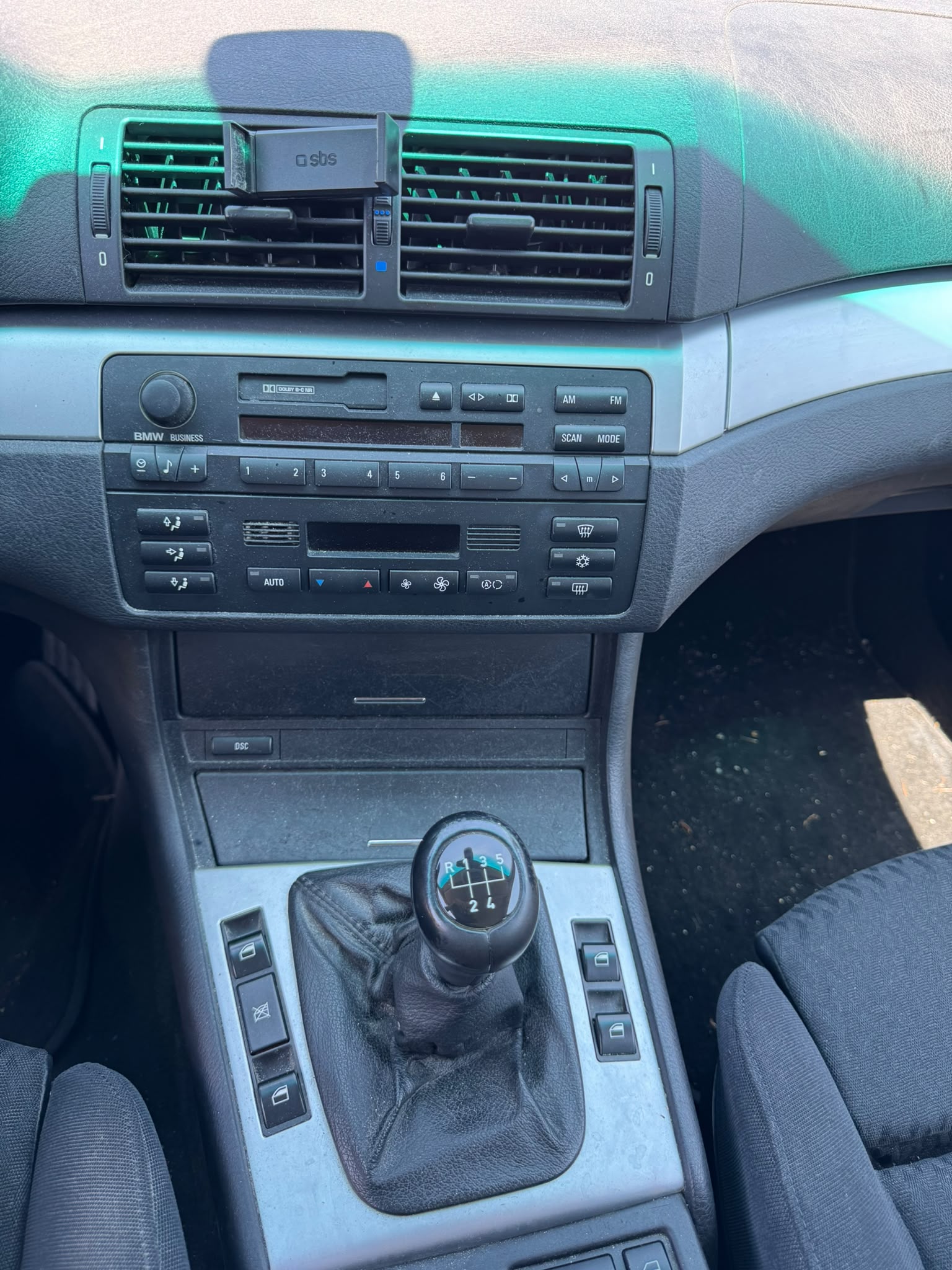 BMW 330xi Touring-image-9