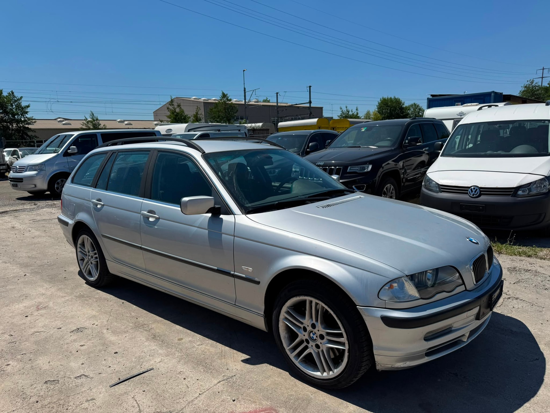 BMW 330xi Touring-image-2