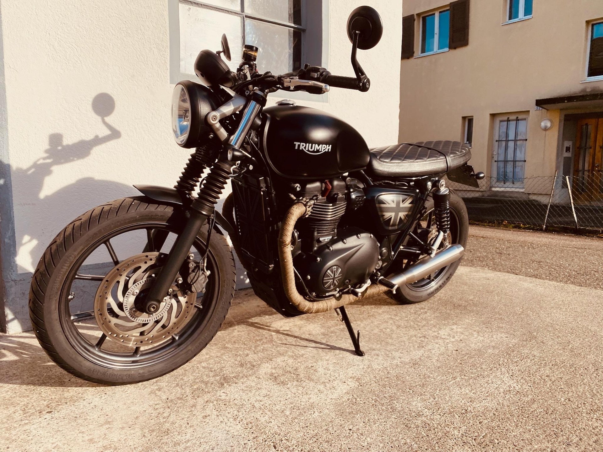 TRIUMPH Street Twin 900 i-image-2