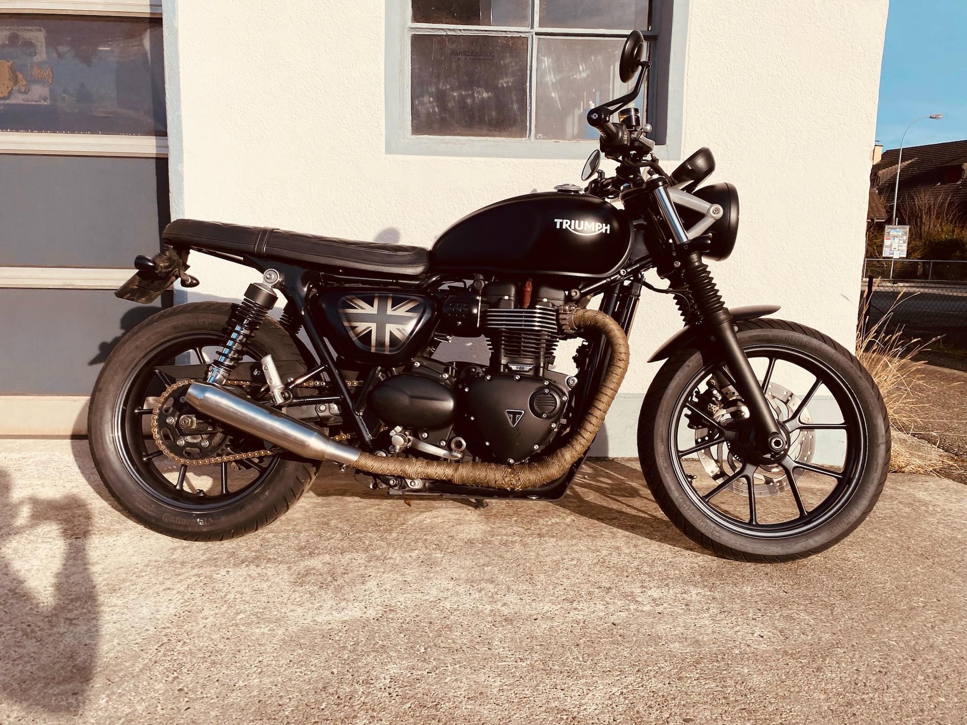 TRIUMPH Street Twin 900 i-image-0