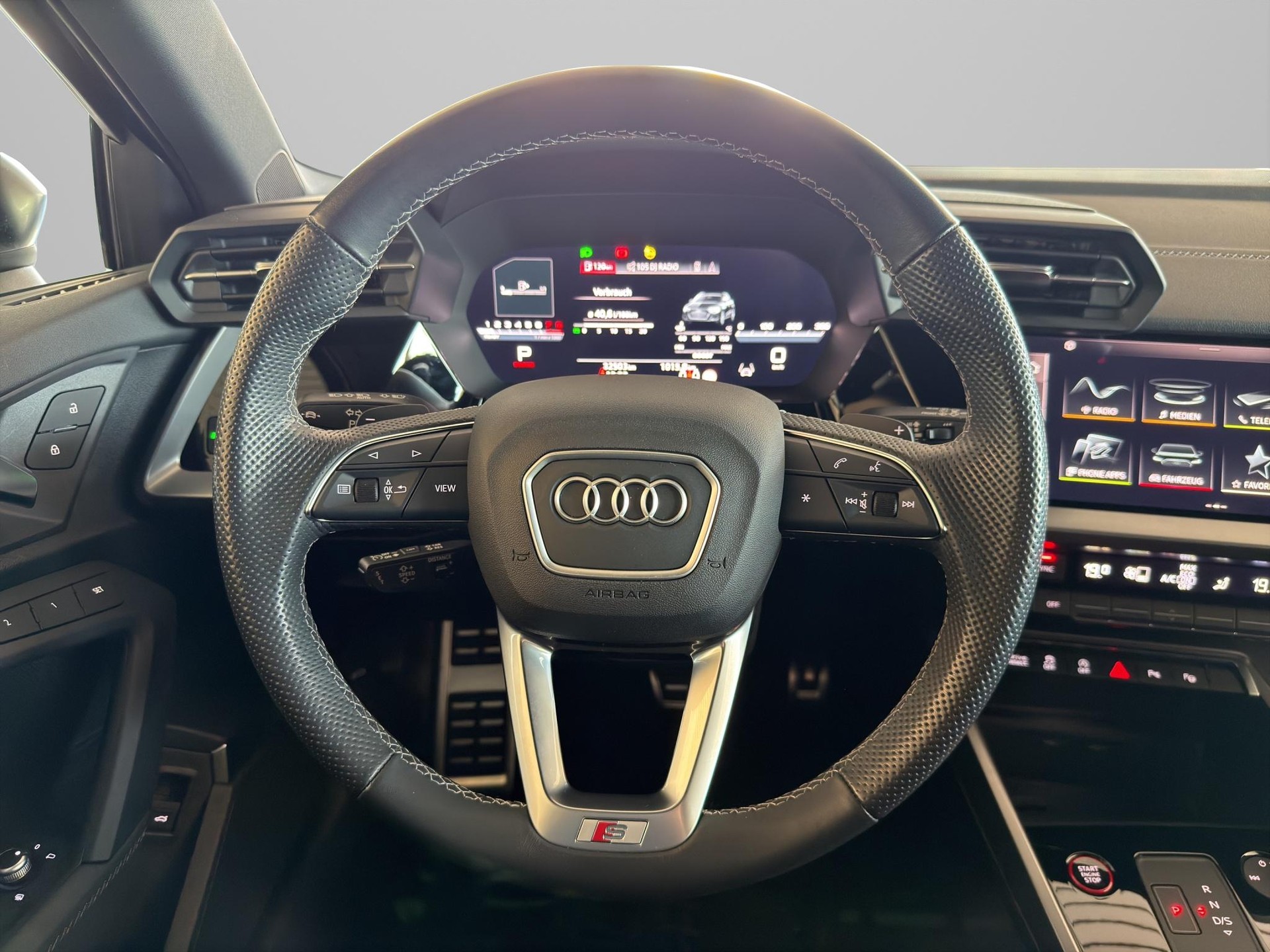AUDI S3 Sportback 2.0 TFSI quattro S-Tronic-image-13