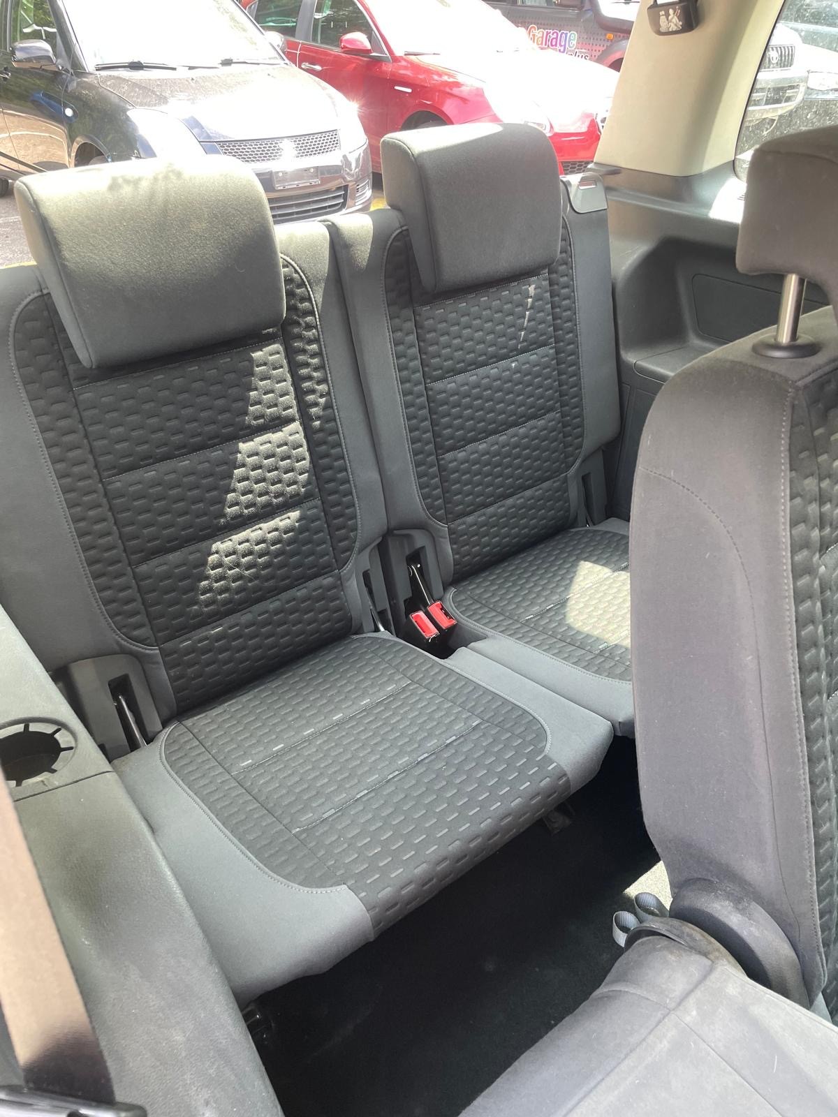 VW Touran 1.4 TSI Highline-image-14