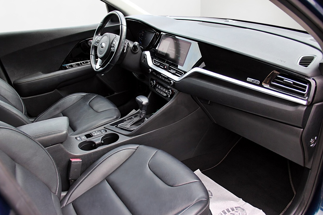 KIA Niro 1.6GDi Hybrid Style DCT-image-12