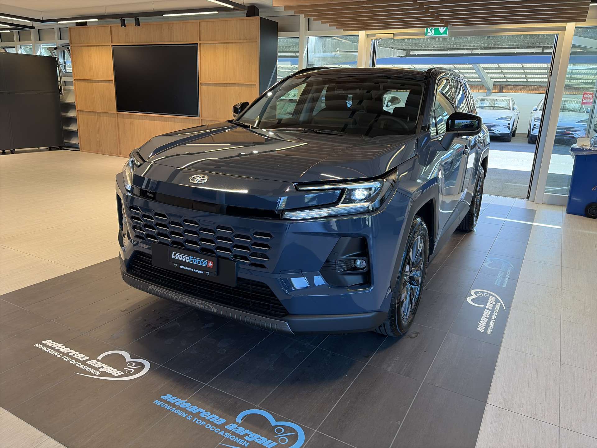 TOYOTA RAV-4 2.5 HSD Trend e-CVT AWD NEUES MODELL Automat
