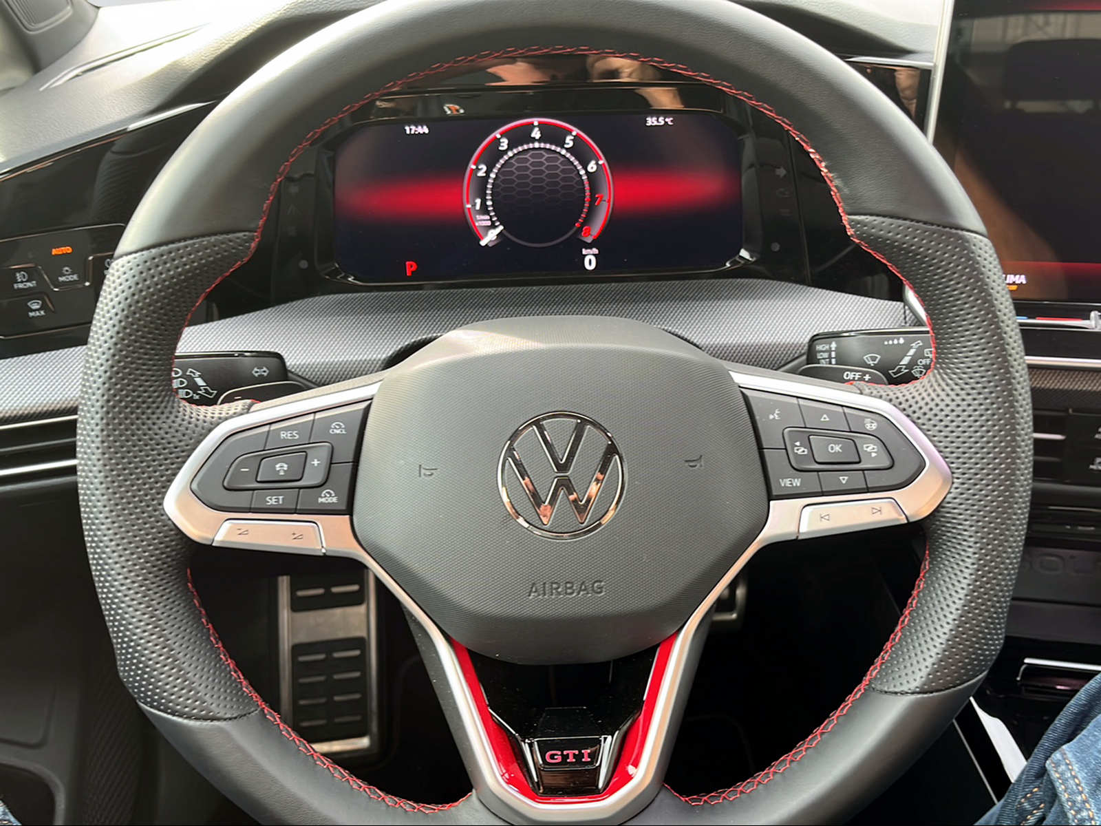 VW Golf VIII 2.0 TSI GTI DSG-image-10