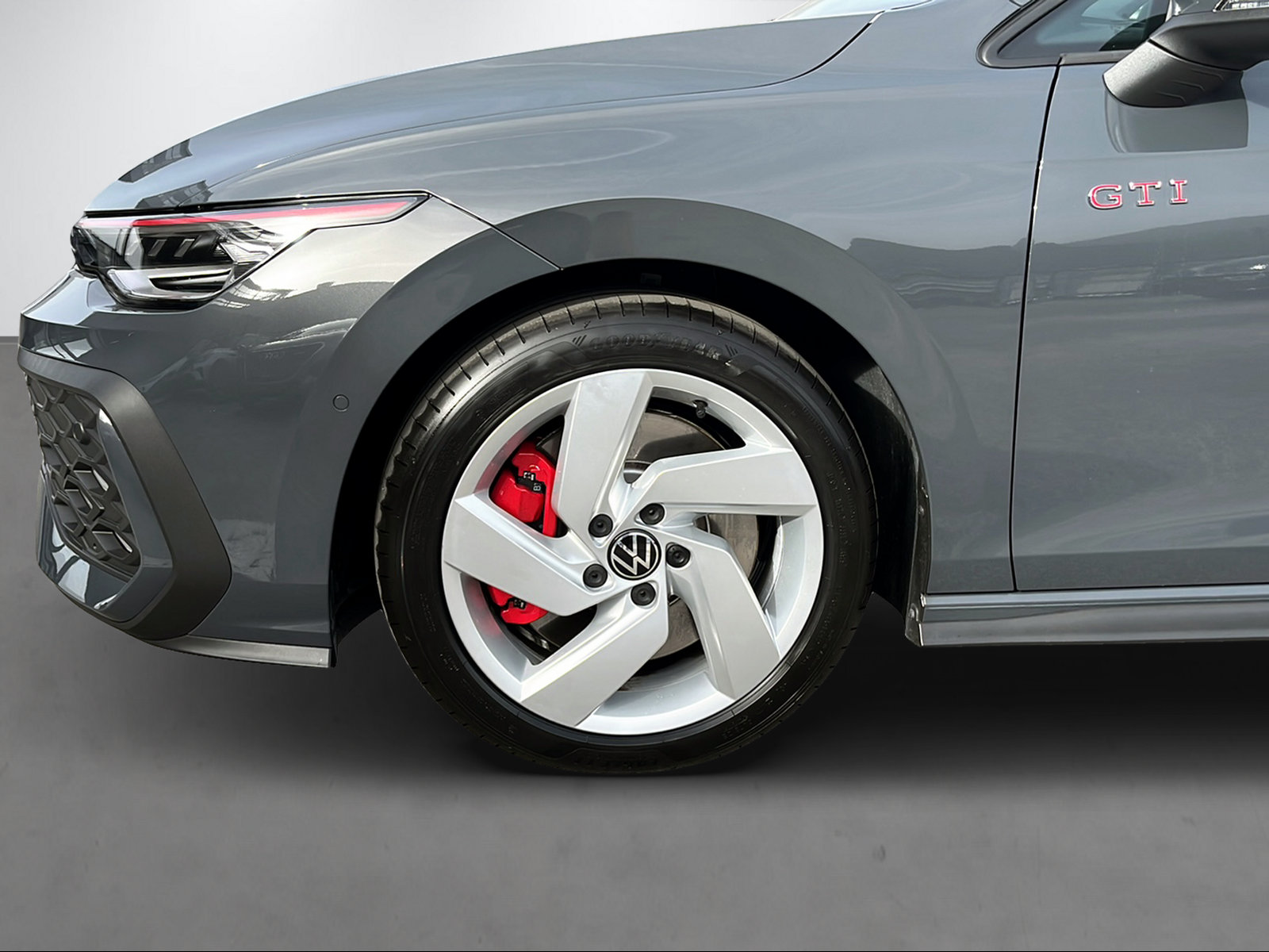 VW Golf VIII 2.0 TSI GTI DSG-image-4