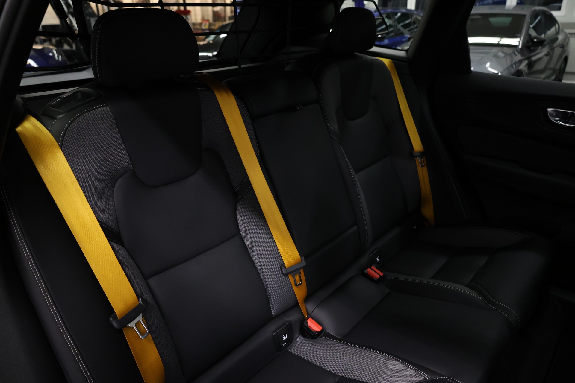 VOLVO XC60 2.0 T8 TE Polestar eAWD-image-30