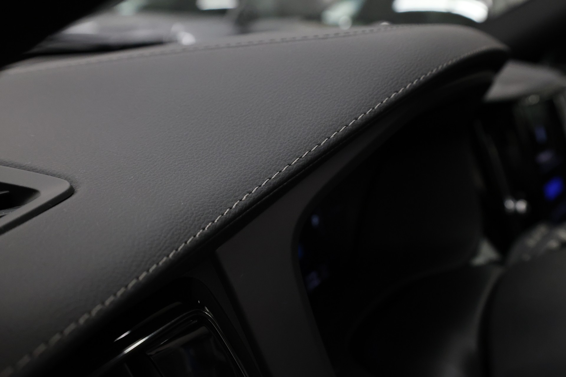 VOLVO XC60 2.0 T8 TE Polestar eAWD-image-26