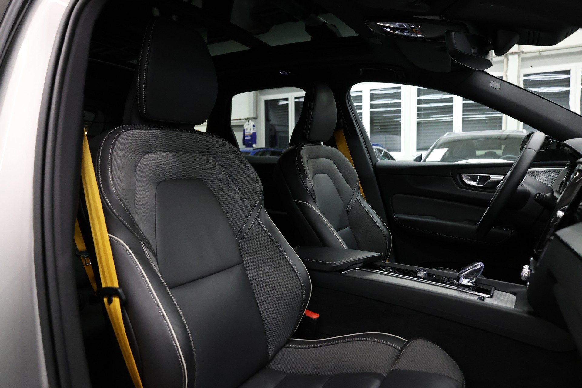 VOLVO XC60 2.0 T8 TE Polestar eAWD-image-19