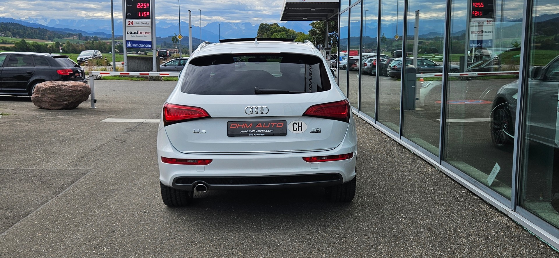 AUDI Q5 2.0 TDI quattro S-tronic-image-5