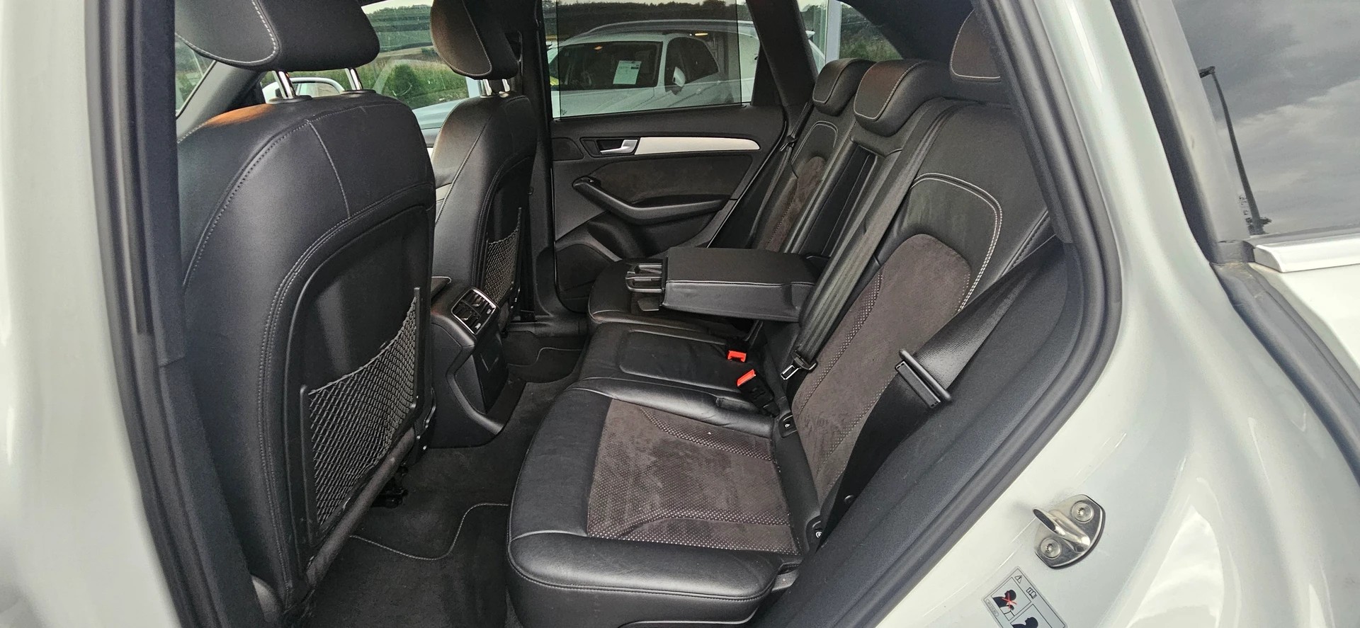 AUDI Q5 2.0 TDI quattro S-tronic-image-11