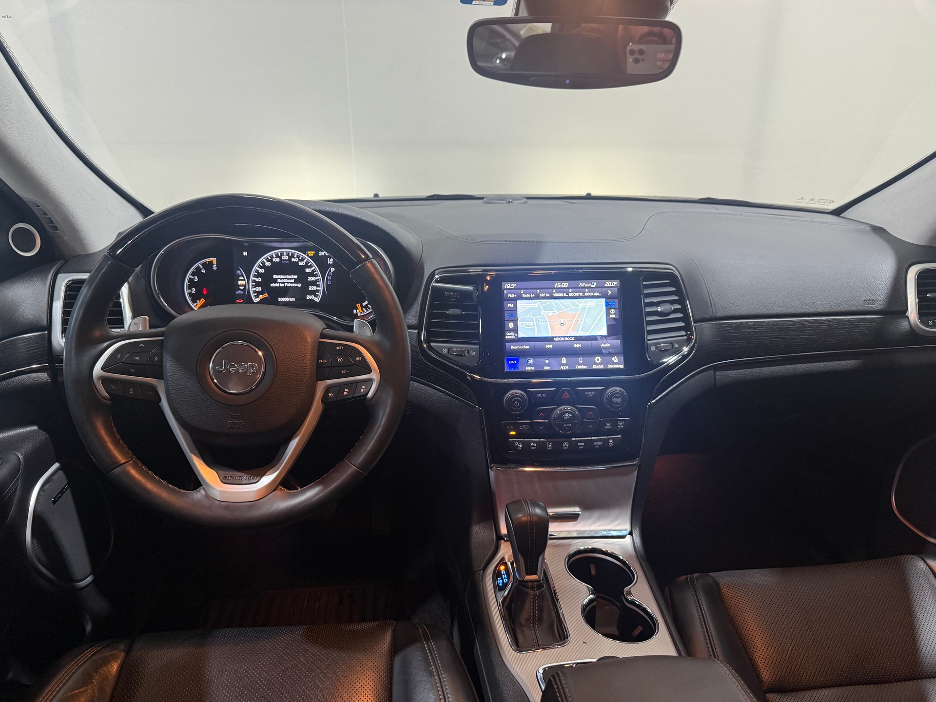 JEEP Grand Cherokee 3.0 CRD Summit Automatic-image-12