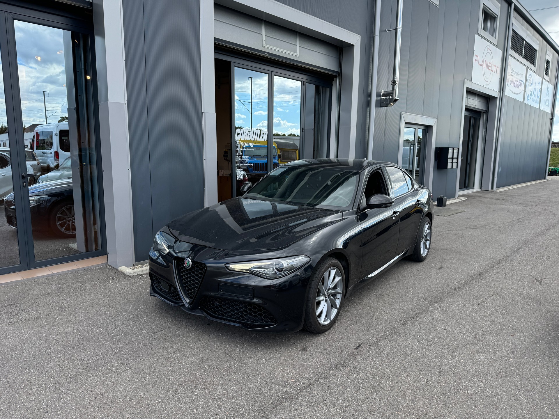 ALFA ROMEO Giulia 2.2 JTDM Veloce Q4 Automatic-image-1
