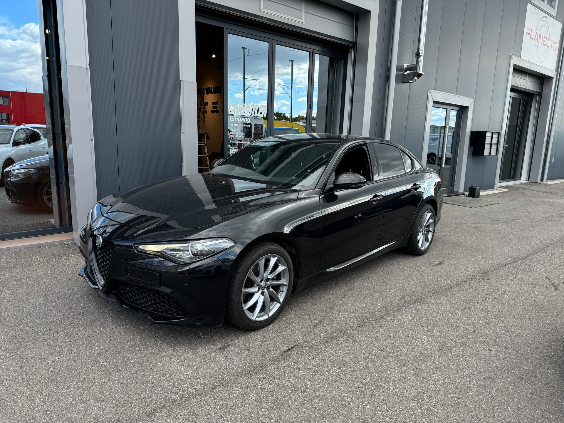 ALFA ROMEO Giulia 2.2 JTDM Veloce Q4 Automatic-image-2