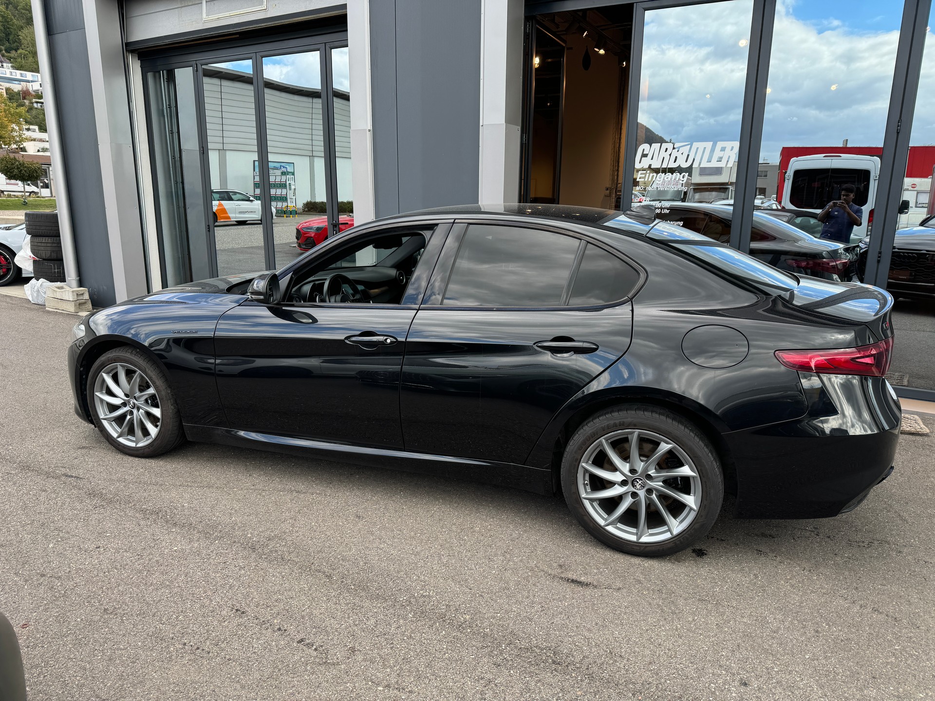ALFA ROMEO Giulia 2.2 JTDM Veloce Q4 Automatic-image-3