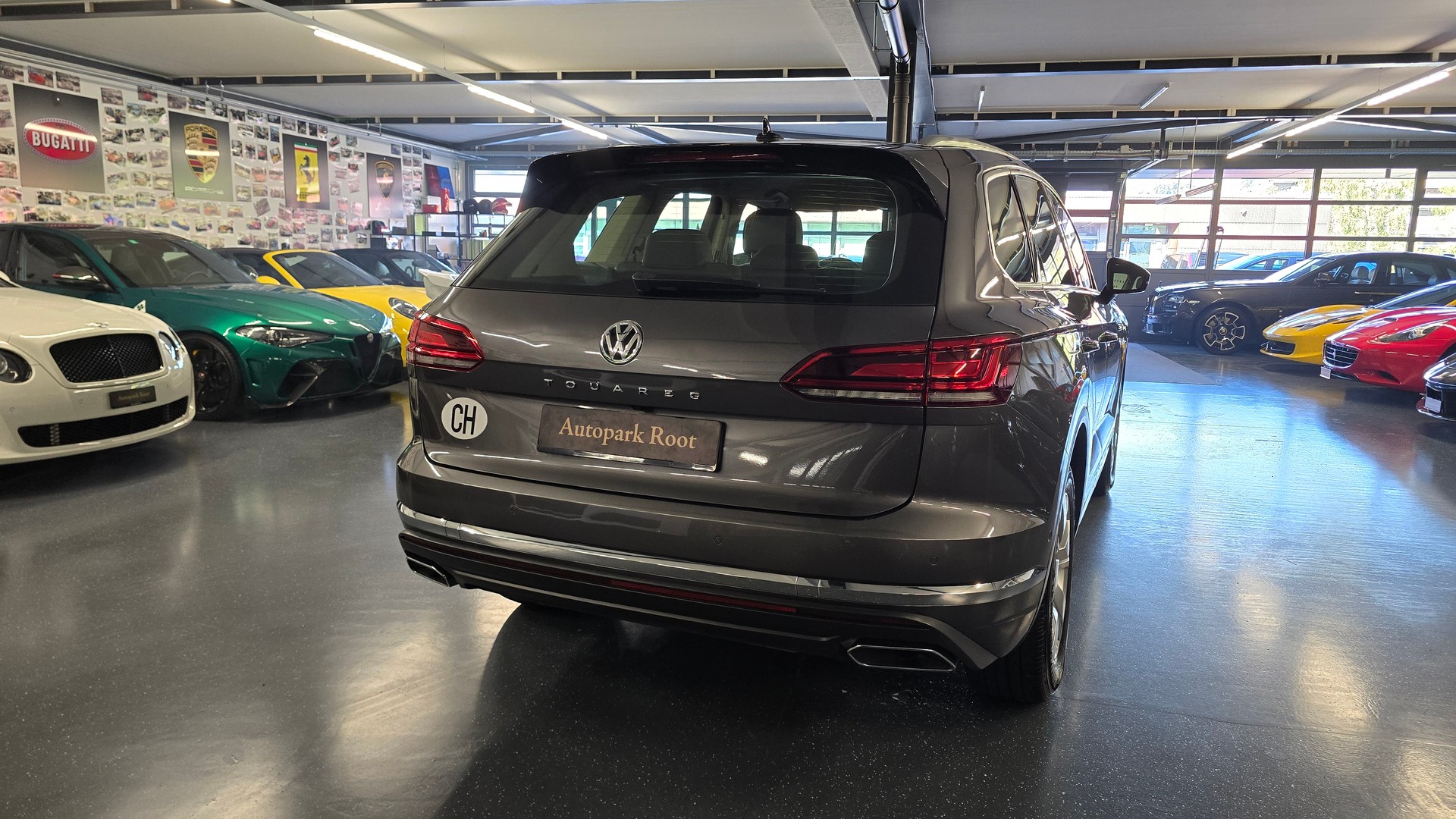 VW Touareg 3.0 TDI Elegance Tiptronic-image-5