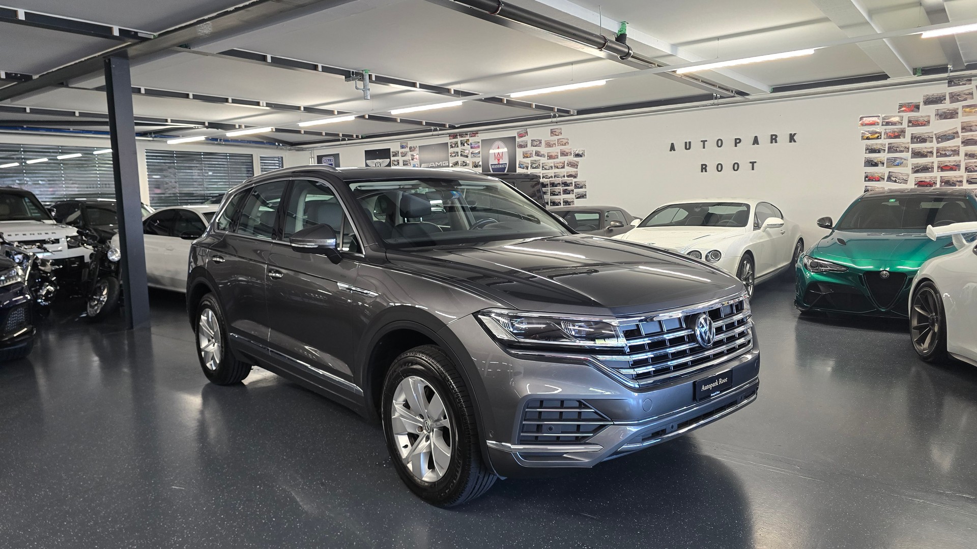 VW Touareg 3.0 TDI Elegance Tiptronic-showroom-element-1