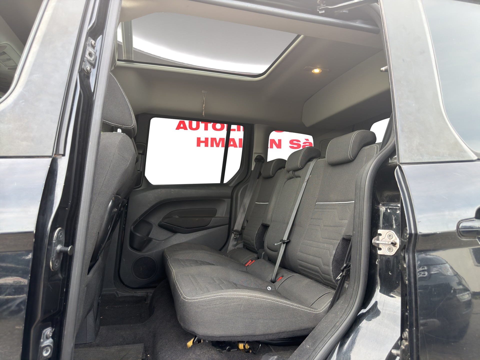 FORD Tourneo Connect 1.0 SCTi Trend-image-9