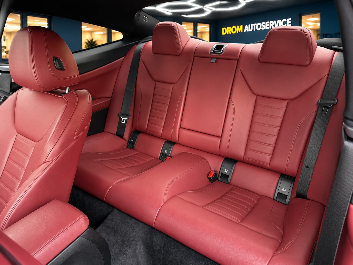 BMW M440i xDrive 48V Coupé Steptronic-image-13