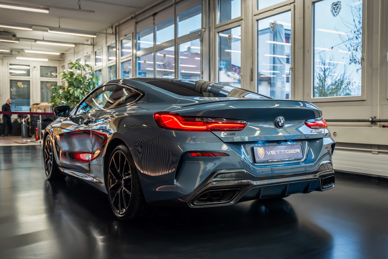 BMW M850i xDrive First Edition Steptronic-showroom-element-3