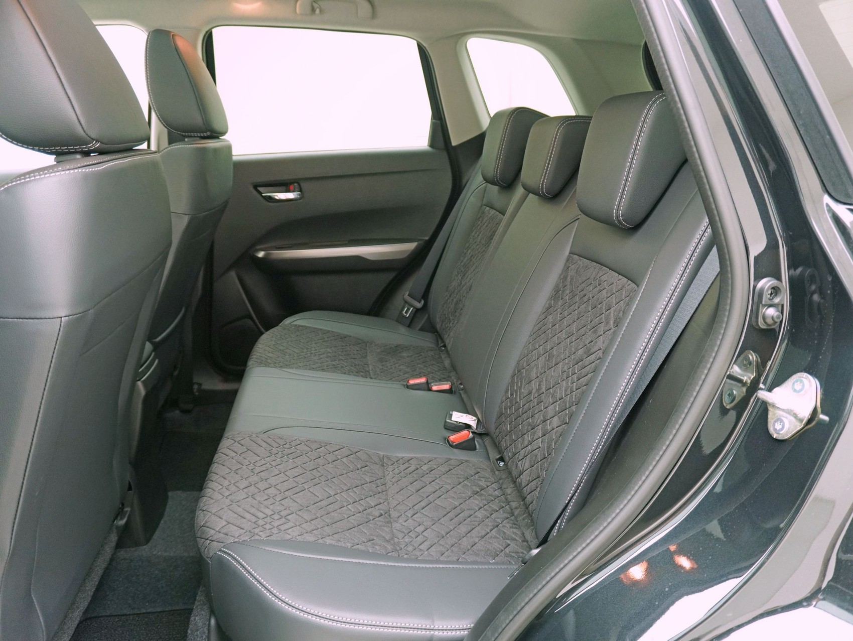 SUZUKI Vitara 1.4 T Piz Sulai Top Hybrid 4x4-image-21