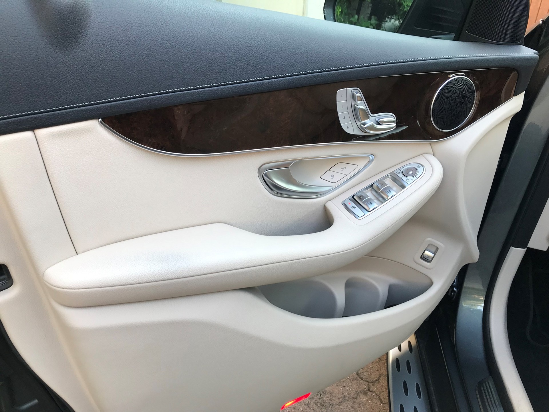 MERCEDES-BENZ GLC Coupé 250 4Matic 9G-Tronic-image-9