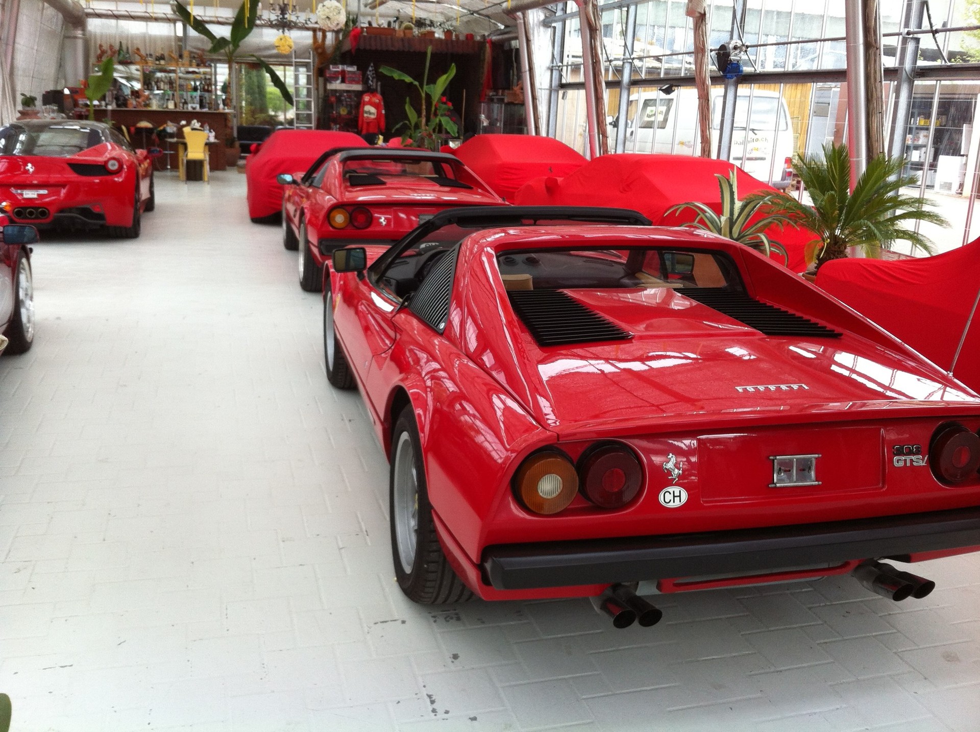 FERRARI 308 GTSi-image-2