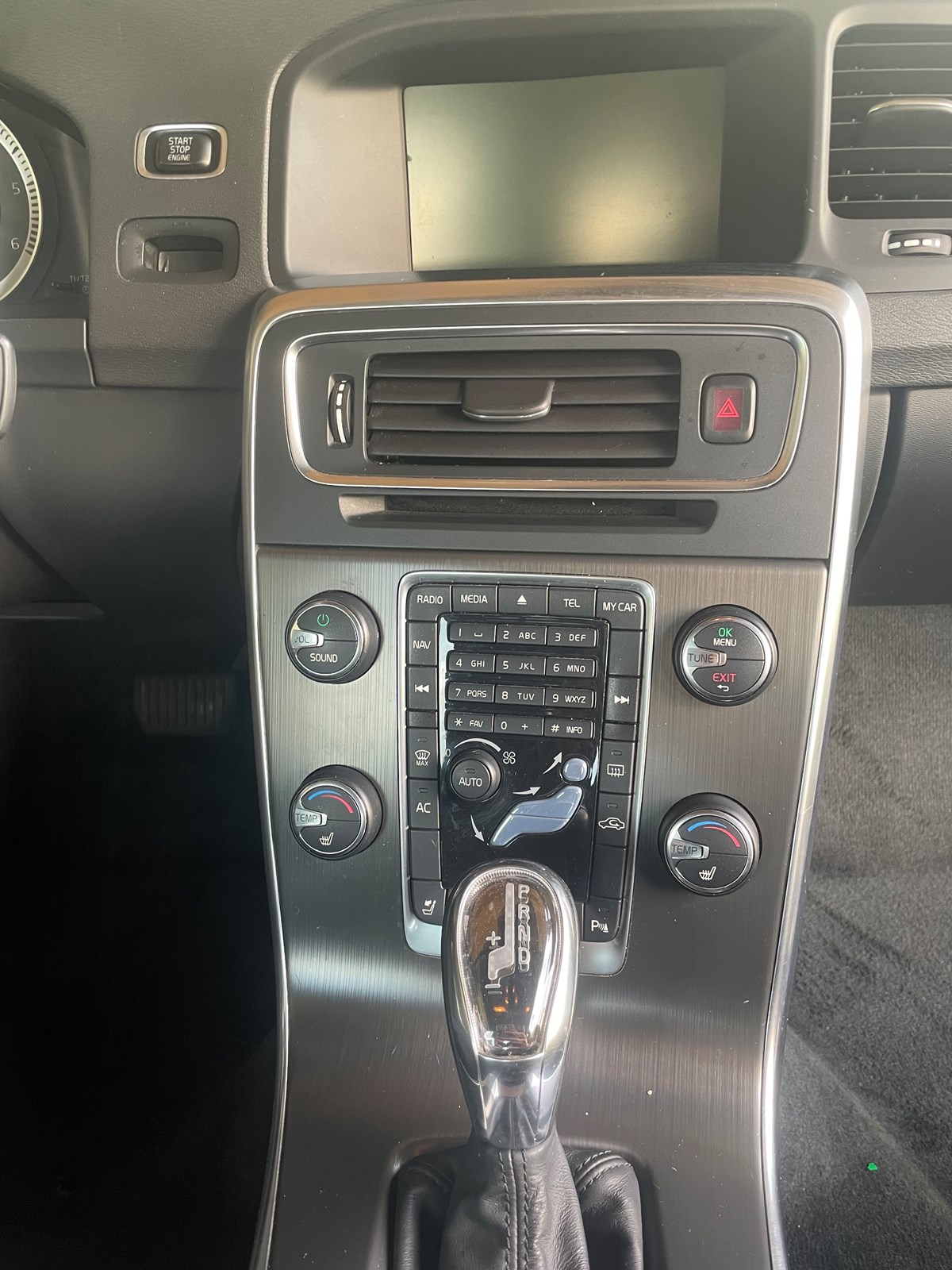 VOLVO S60 D4-image-4