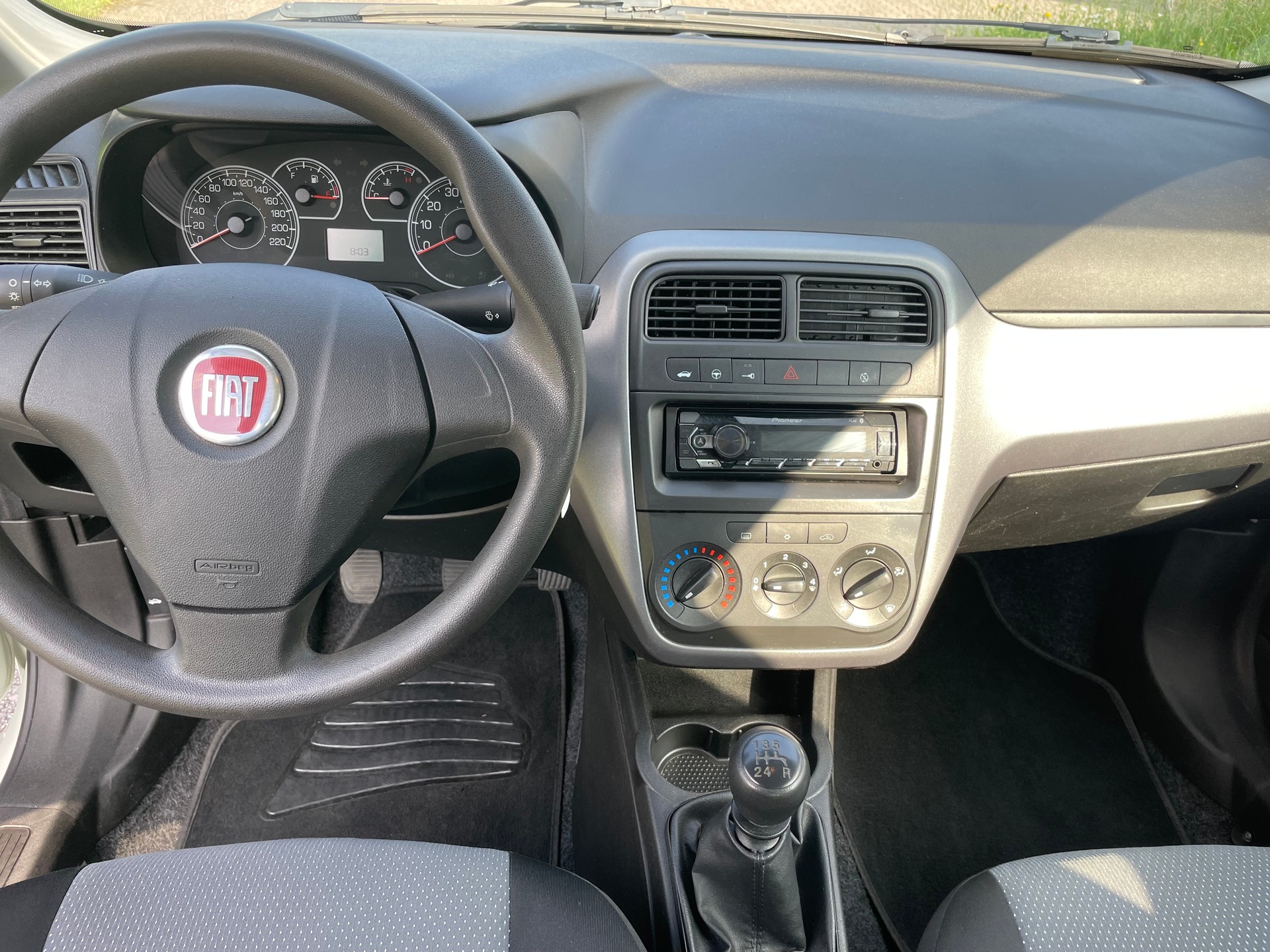 FIAT Punto 1.2 Actual-image-10